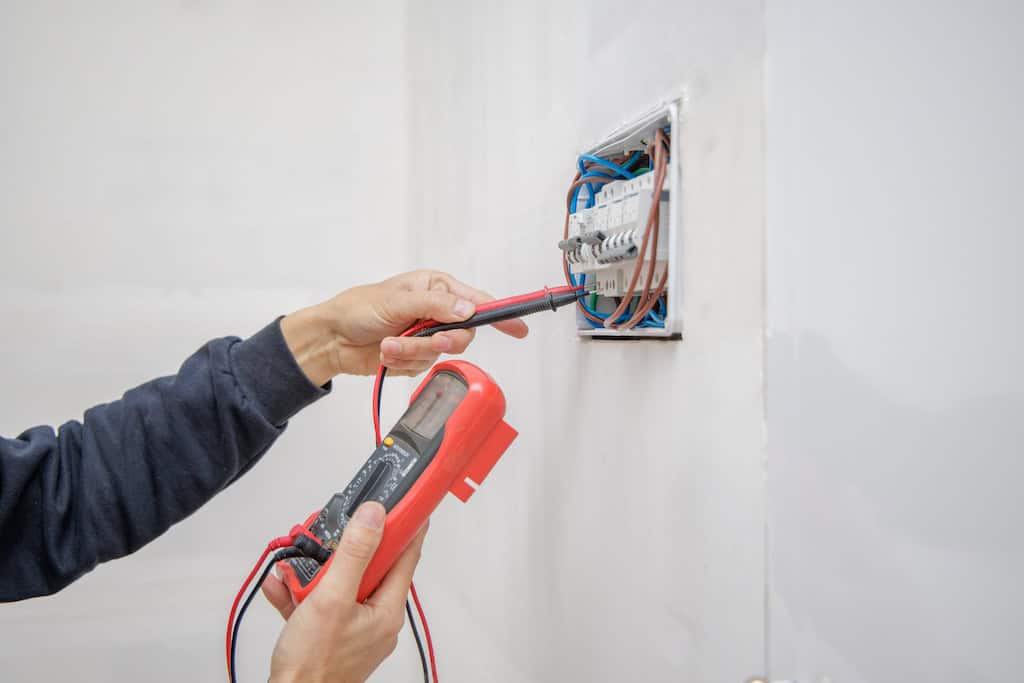 Testing the safety of the consumer unit during home wiring